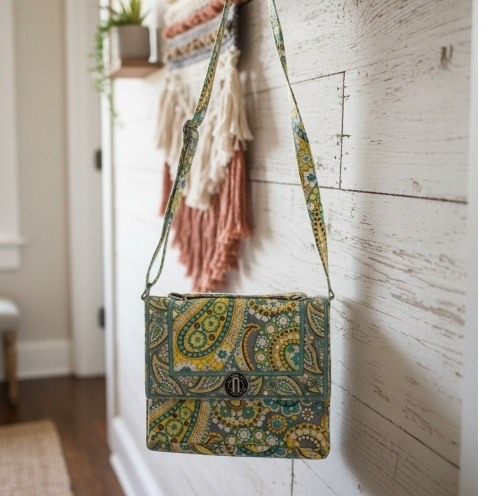 Vera Bradley‎ Limes Up Paisley Quilted Cotton Crossbody Bag Turn Lock Purse